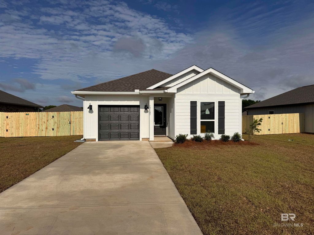 19185 Pagoda Lane, Summerdale, AL 36580