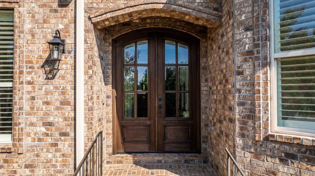 8 Ledge Rock Cove, Little Rock, AR 72211