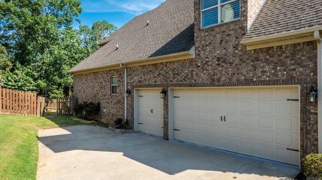 8 Ledge Rock Cove, Little Rock, AR 72211