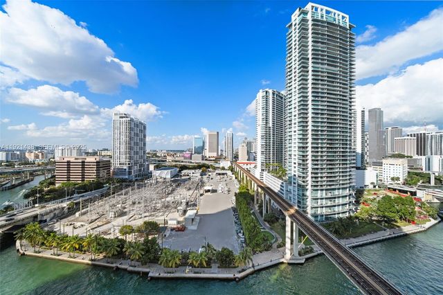 690 SW 1st Ct 2101, Miami, FL 33130