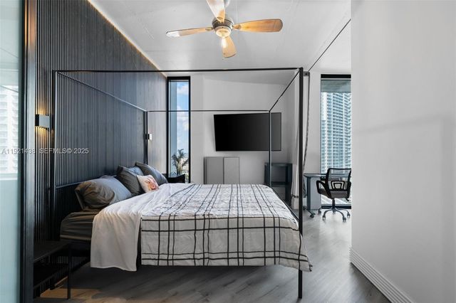 690 SW 1st Ct 2101, Miami, FL 33130