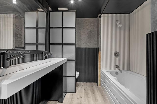 690 SW 1st Ct 2101, Miami, FL 33130