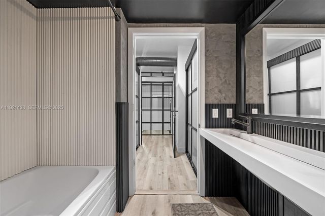 690 SW 1st Ct 2101, Miami, FL 33130