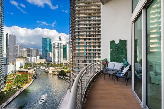 690 SW 1st Ct 2101, Miami, FL 33130