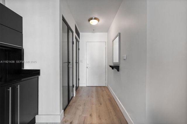 690 SW 1st Ct 2101, Miami, FL 33130