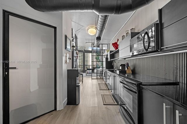 690 SW 1st Ct 2101, Miami, FL 33130