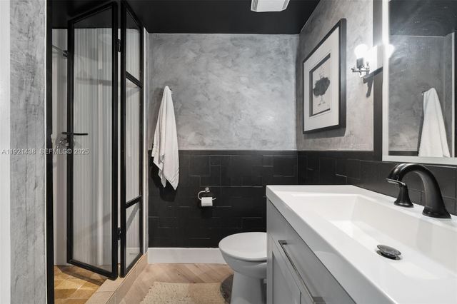 690 SW 1st Ct 2101, Miami, FL 33130