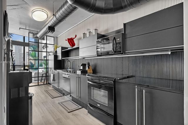 690 SW 1st Ct 2101, Miami, FL 33130