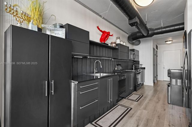 690 SW 1st Ct 2101, Miami, FL 33130