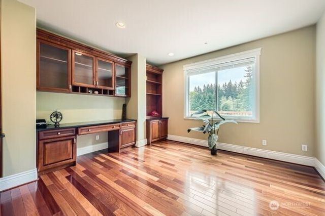 16925 SE 224th St, Kent, WA 98042