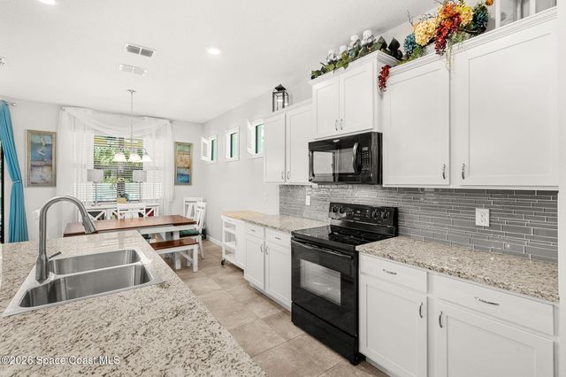 872 Old Country Road SE, Palm Bay, FL 32909