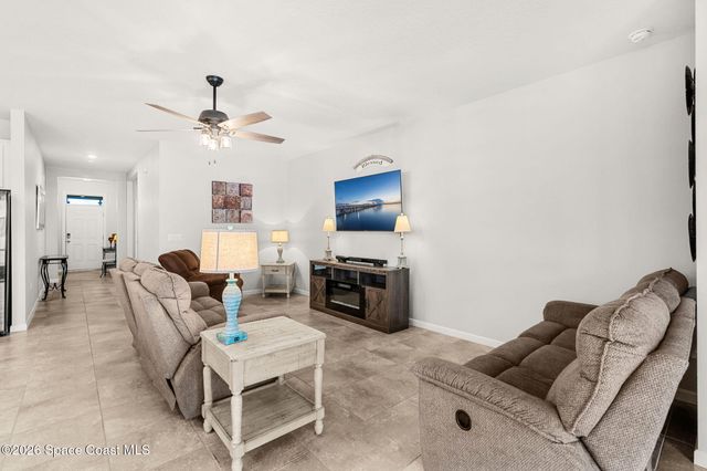 872 Old Country Road SE, Palm Bay, FL 32909