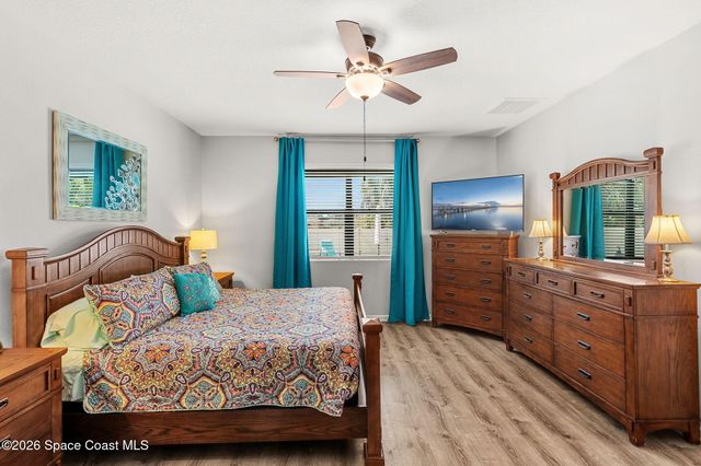 872 Old Country Road SE, Palm Bay, FL 32909