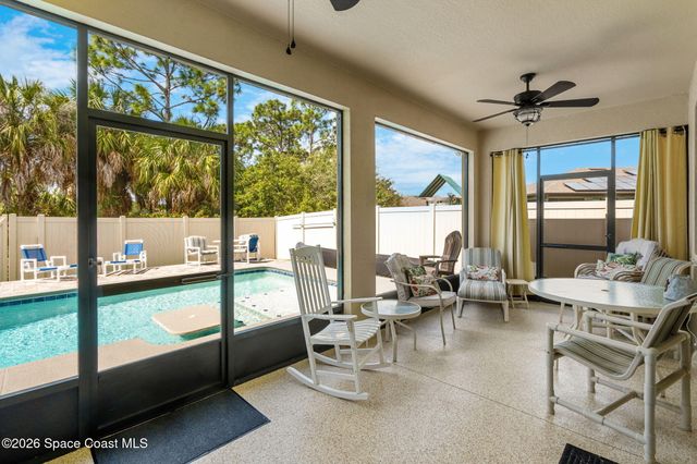 872 Old Country Road SE, Palm Bay, FL 32909