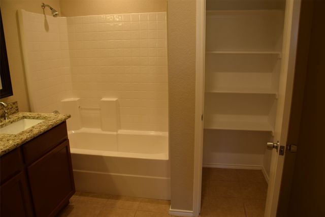 5313 Emmeryville Lane, Fort Worth, TX 76244