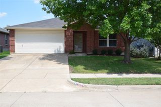 5313 Emmeryville Lane, Fort Worth, TX 76244