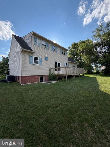 129 BUCHLAND, Ephrata, PA 17522