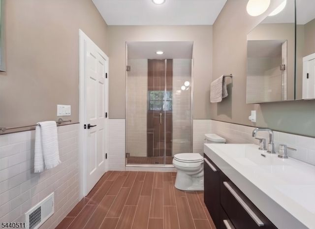 40 N Shore Trl, Sparta Twp., NJ 07871