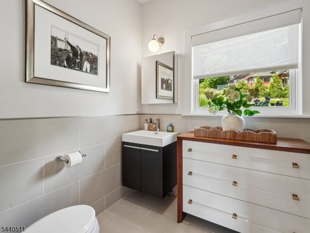 40 N Shore Trl, Sparta Twp., NJ 07871