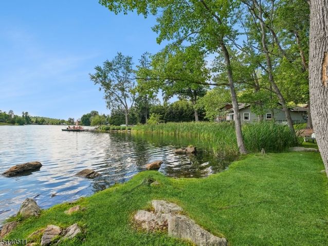 40 N Shore Trl, Sparta Twp., NJ 07871
