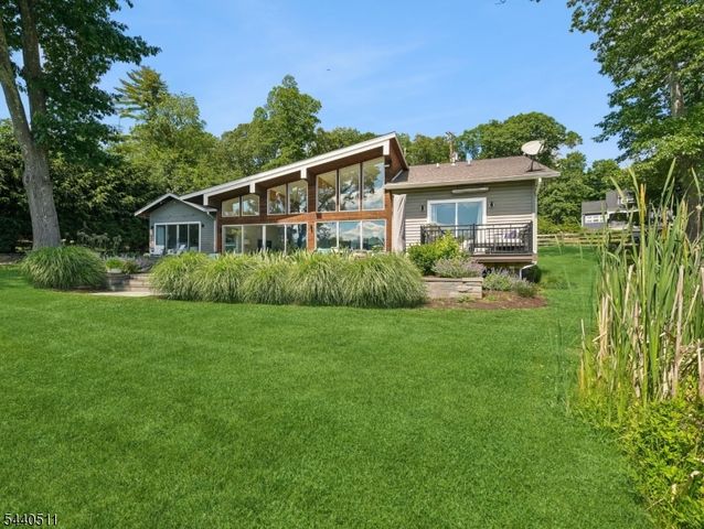 40 N Shore Trl, Sparta Twp., NJ 07871