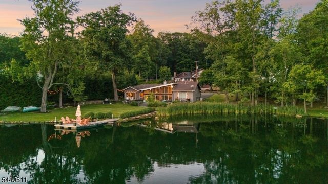 40 N Shore Trl, Sparta Twp., NJ 07871