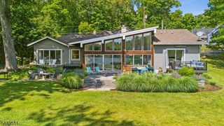 40 N Shore Trl, Sparta Twp., NJ 07871