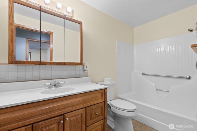 6778 La Monte Drive, Lynden, WA 98264