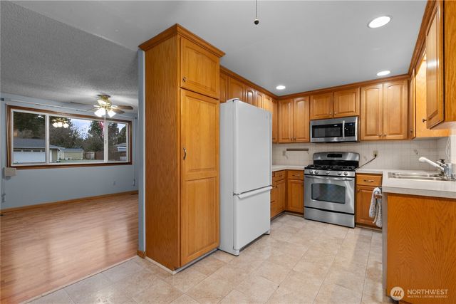 6778 La Monte Drive, Lynden, WA 98264