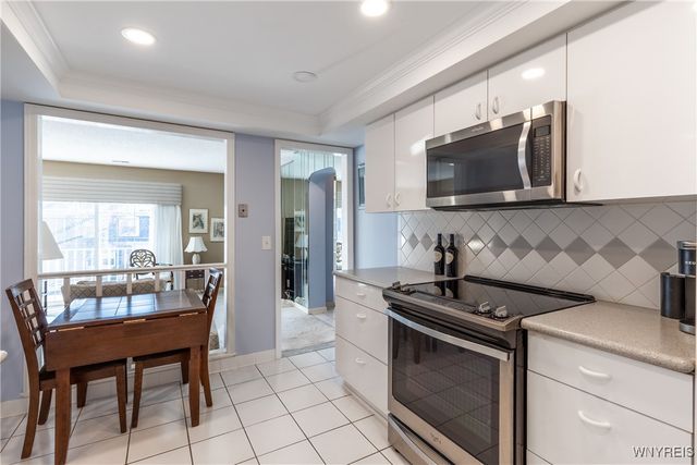 27 Hickory Hill Rd H, Amherst, NY 14221