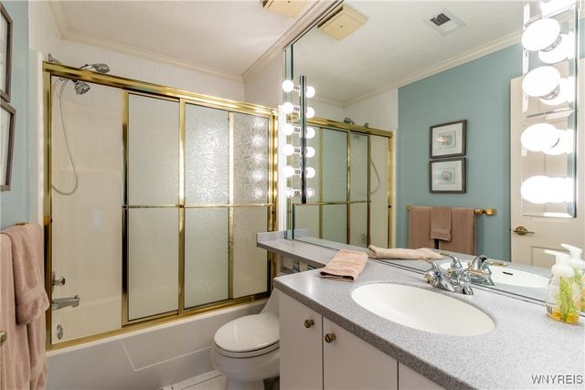 27 Hickory Hill Rd H, Amherst, NY 14221