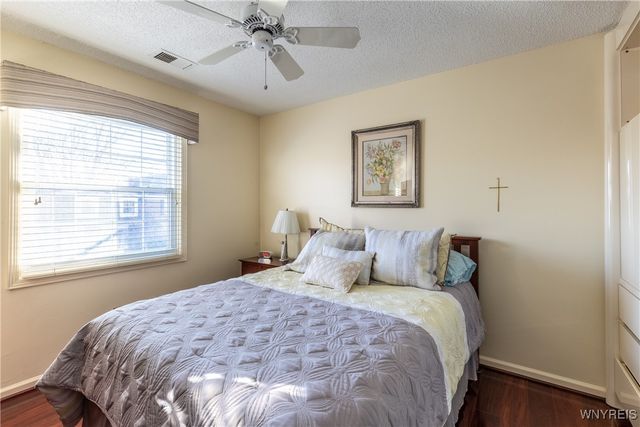 27 Hickory Hill Rd H, Amherst, NY 14221