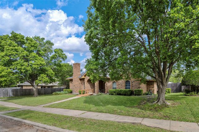3805 Thornhill Way, Rowlett, TX 75088