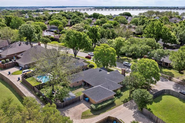 3805 Thornhill Way, Rowlett, TX 75088