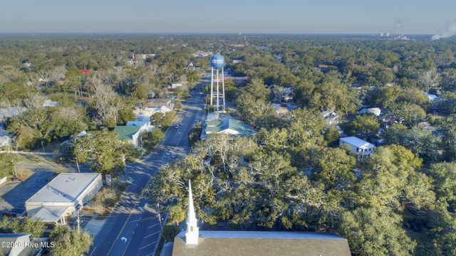 128 NW 12th Street, Oak Island, NC 28465