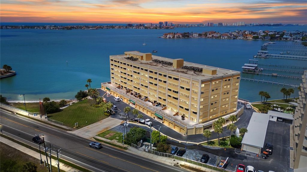 Image 3 of property listing at 100 BLUFF VIEW DRIVE 409C, Belleair Bluffs, FL 33770