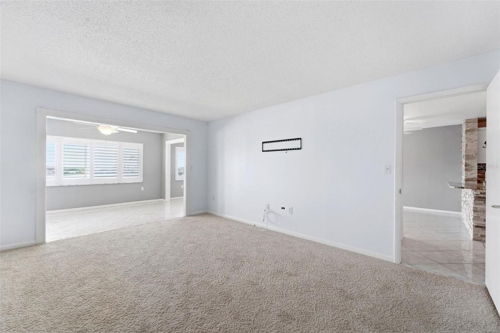 Image 21 of property listing at 100 BLUFF VIEW DRIVE 409C, Belleair Bluffs, FL 33770