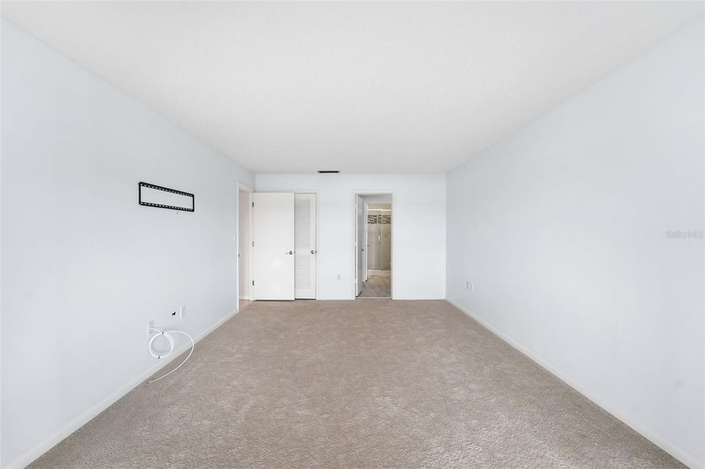 Image 24 of property listing at 100 BLUFF VIEW DRIVE 409C, Belleair Bluffs, FL 33770