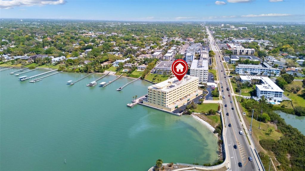 Image 30 of property listing at 100 BLUFF VIEW DRIVE 409C, Belleair Bluffs, FL 33770