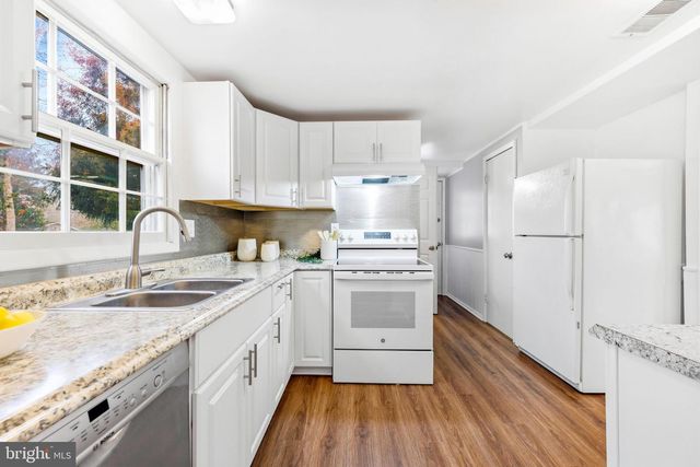 704 CHAPELVIEW DR, Odenton, MD 21113