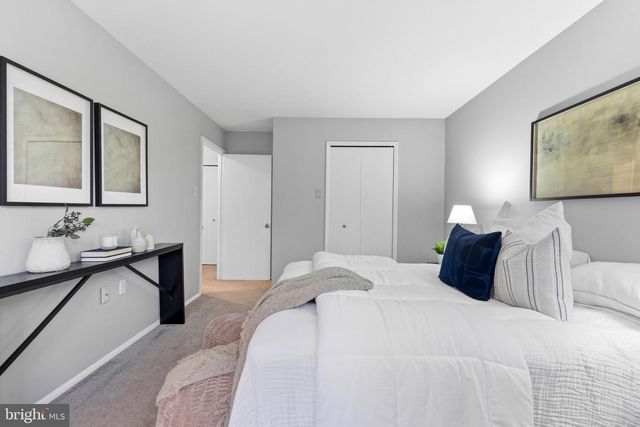 704 CHAPELVIEW DR, Odenton, MD 21113