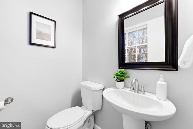 704 CHAPELVIEW DR, Odenton, MD 21113