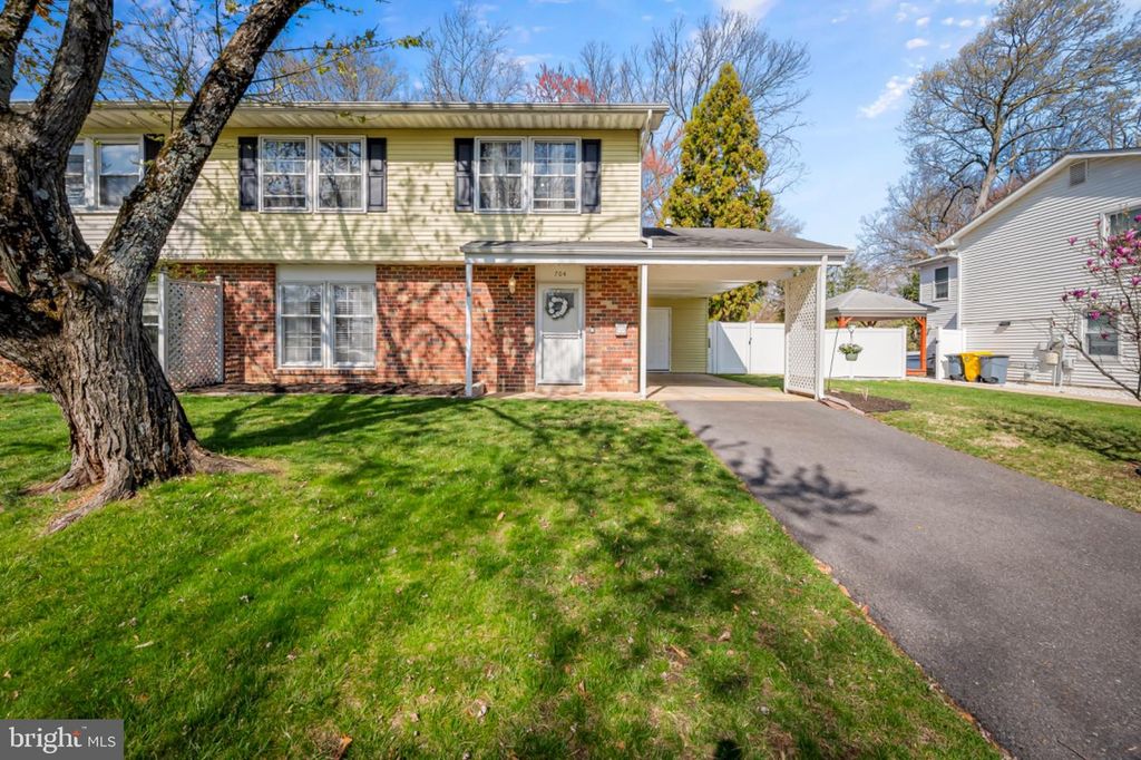 704 CHAPELVIEW DR, Odenton, MD 21113