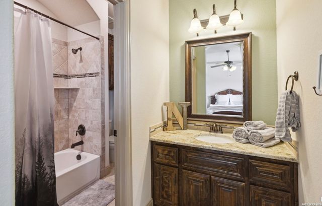 504 montessa, San Antonio, TX 78253