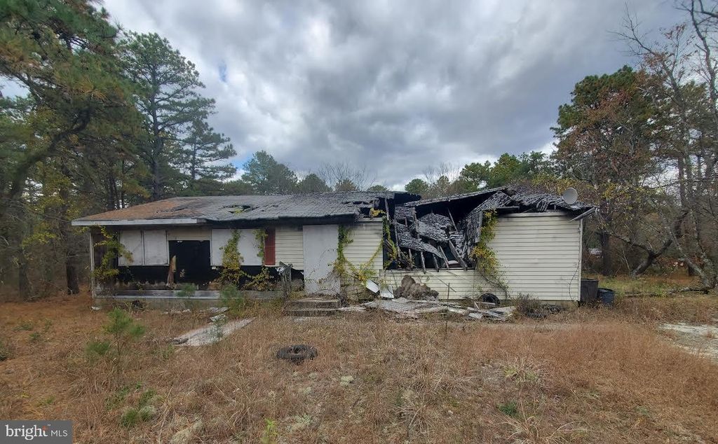 1 S BRANCH DR, Browns Mills, NJ 08015