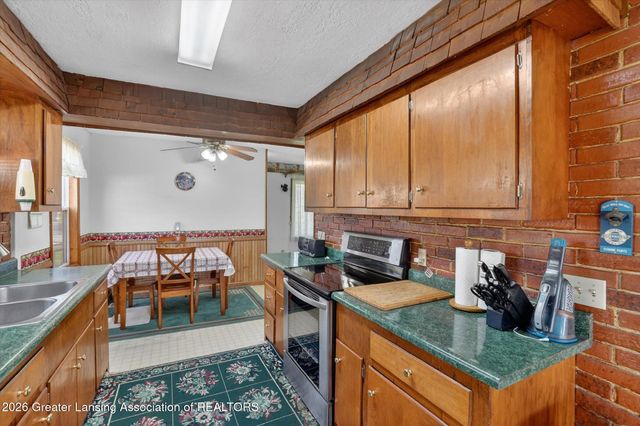 8410 Coleman Road, Haslett, MI 48840