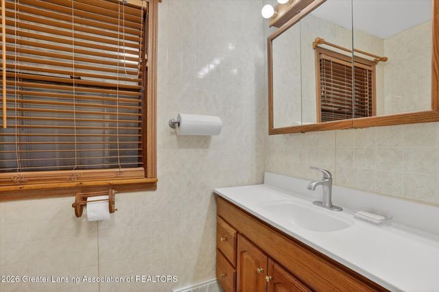 8410 Coleman Road, Haslett, MI 48840