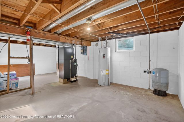 8410 Coleman Road, Haslett, MI 48840