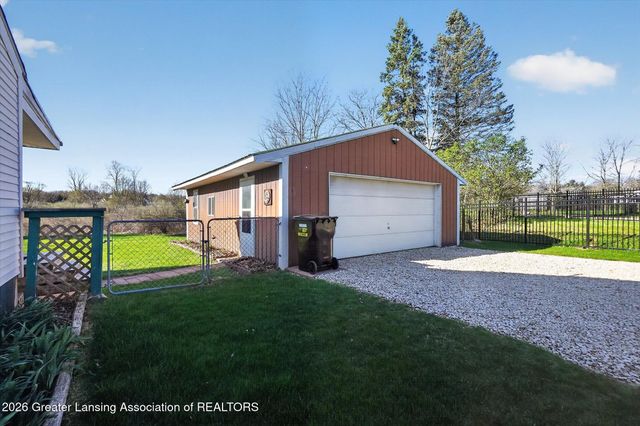 8410 Coleman Road, Haslett, MI 48840