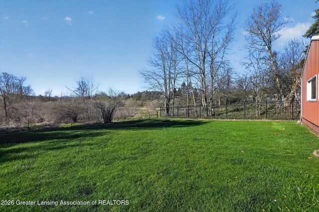 8410 Coleman Road, Haslett, MI 48840